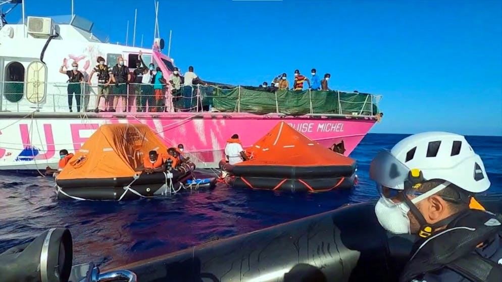 SeaWatch 3 ha tratto in salvo 180 migranti al largo di Palermo. (foto d'archivio)