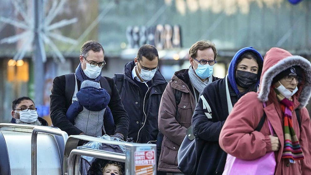 Nuovo record di casi di coronavirus in Francia.