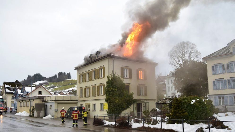 Un incendio ha rovinato il Natale di alcune persone a Waldstatt (AR).