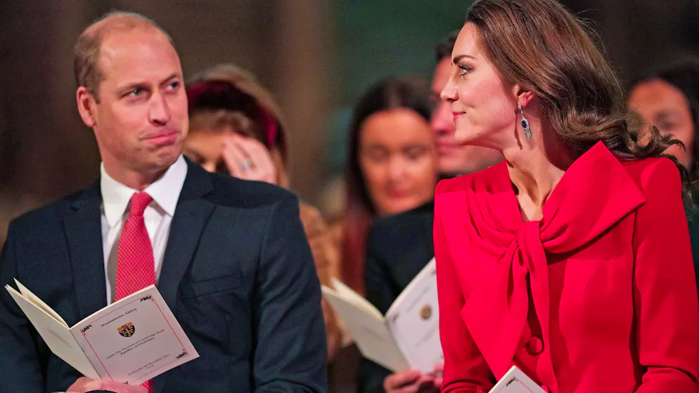 Bilder einer royalen Liebe zwischen Prinz William und Herzogin Catherine. Weihnachtsgottesdienst 2021: Kate, Herzogin von Cambridge, und ihr Mann Prinz William in der Westminster Abbey.