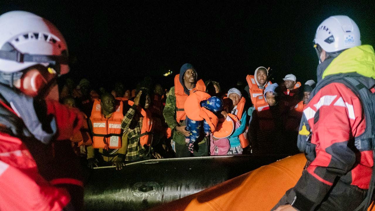 Italien. Sea-Watch rettet 180 Bootsmigranten aus Seenot