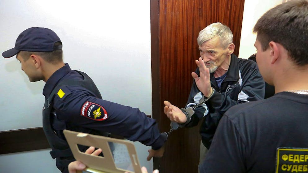 Un tribunale russo ha aumentato a 15 anni di carcere la pena di Yury Dmitriyev, fra i principali storici impegnati nelle ricerche sui Gulag, che secondo i suoi sostenitori è stato preso di mira in processi politici per aver denunciato i massacri dell'epoca sovietica.