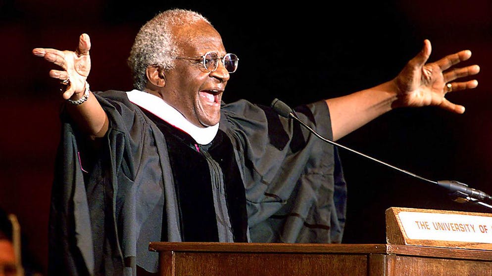 In Sudafrica è iniziata oggi la settimana di lutto per l'arcivescovo Desmod Tutu, simbolo anti-apartheid morto ieri all'età di 90 anni.