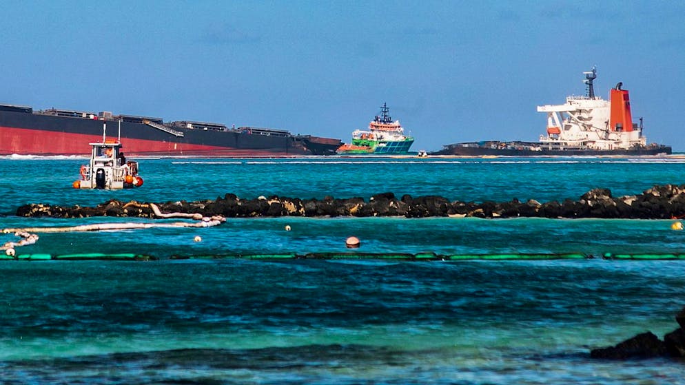 Condanna a 20 mesi di carcere per il capitano del cargo giapponese MV Wakashio che nel luglio del 2020 si incagliò su una barriera corallina dell'isola di Mauritius causando il peggior disastro ambientale mai verificatosi nell'Oceano indiano.