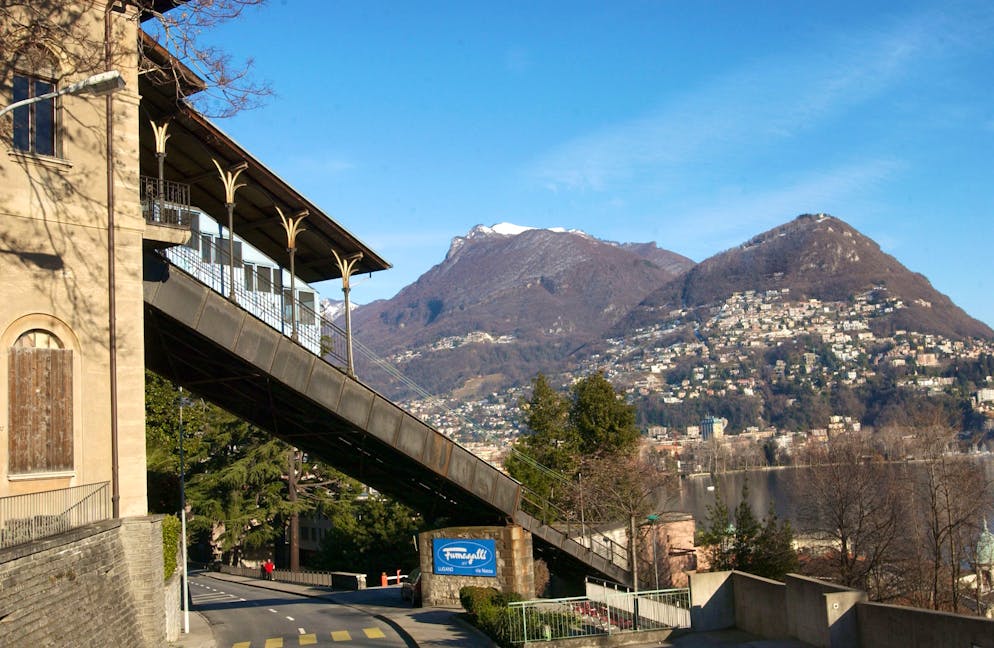 Lugano: ex funicolare degli angioli. Creata nel 1910, in funzione dal 1913 per collegare il lungolago con i grandi alberghi, viene messa fuori servizio nel 1987. ©Ti-Press/Reto Albertalli