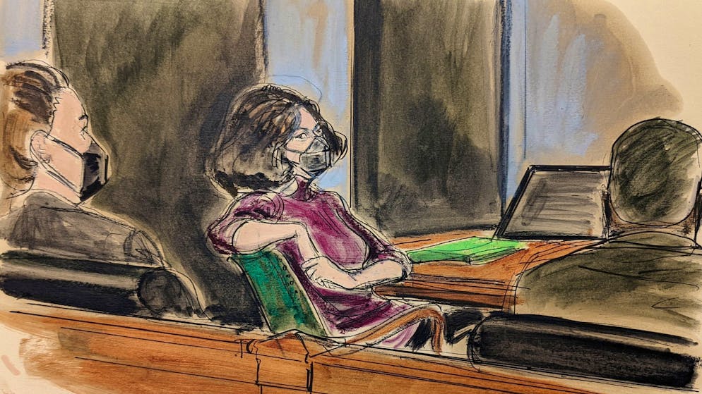 Schuldspruch wegen Missbrauchs für Ghislaine Maxwell. Ghislaine Maxwell (M) sitzt während ihres Prozesses im New Yorker Gerichtssaal.