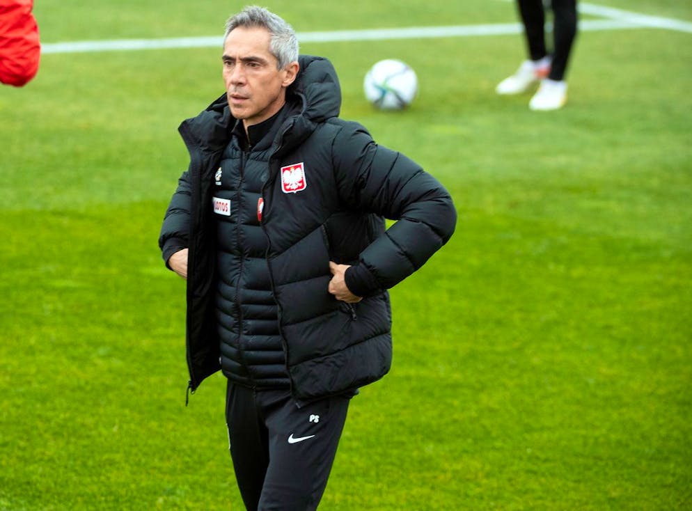 epa09574013 Poland national soccer team head coach Paulo Sousa during a training session in Girona, Spain, 10th November 2021. Poland will face Andora (12 November) in their FIFA World Cup Qatar 2022 qualifying group I soccer match. EPA/Andrzej Lange POLAND OUT