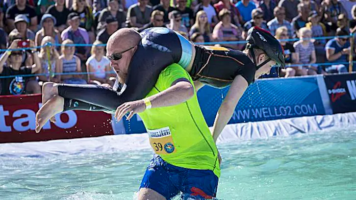 Gib dir einen Ruck. 10 skurrile Sportarten, die du 2022 ausprobieren musst.