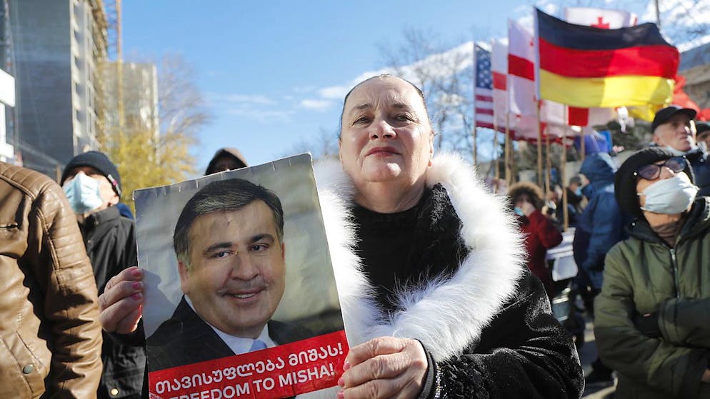 Sostenitori dell'ex presidente georgiano, Mikheil Saakashvili.
