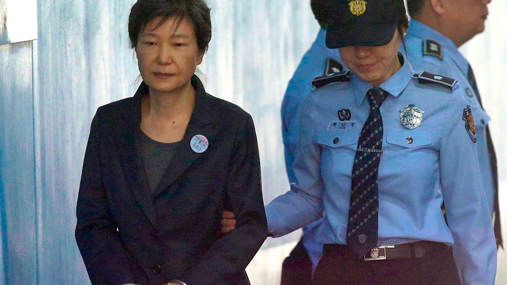 È stata concessa la grazia all'ex presidentessa sudcoreana Park Geun-hye. Era stata condannata a 20 anni di prigione in seguito ad uno scandalo di corruzione che aveva anche contribuito alla sua destituzione nel 2017.