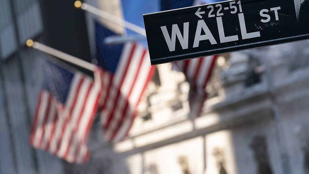 La Borsa di New York ha chiuso in rosso, con l'indice Dow Jones che ha perso lo 0,25%i, il Nasdaq lo 0,16% e lo S&P 500 lo 0,30%.