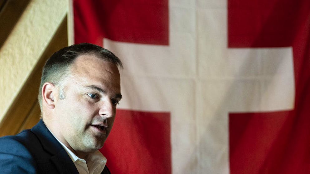 Il consigliere nazionale svittese Marcel Dettling (40) guiderà la campagna elettorale dell'UDC per le elezioni federali del 2023. L'arrivo dei richiedenti asilo dall'Africa e l'assistenza sociale dovrebbero essere i temi su cui punterà il 40enne.