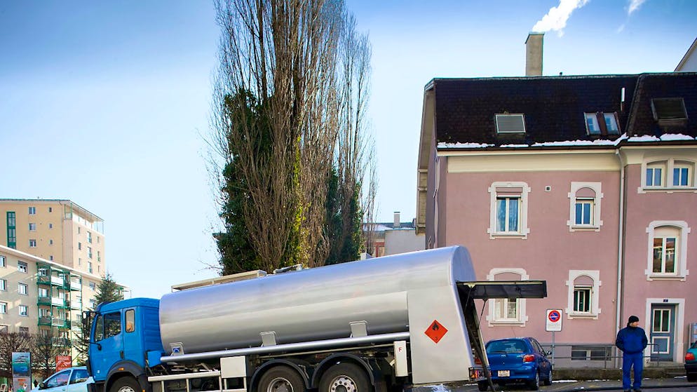Öl- und Gasheizungen sollen im Kanton Zürich in Zukunft nur noch ausnahmsweise neu installiert werden dürfen. Der Kantonsrat hat am Montag mit der Beratung von Änderungen des Energiegesetzes begonnen. (Symbolbild)