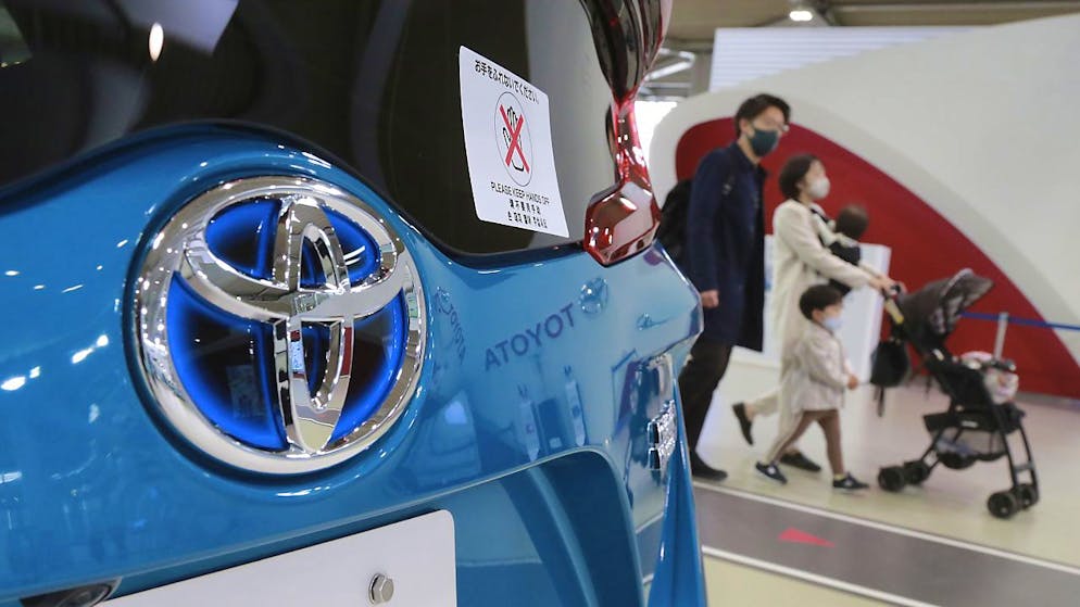 Der Autobauer Toyota hat die Folgen der Corona-Pandemie weniger stark zu spüren bekommen als andere Hersteller. (Archiv)