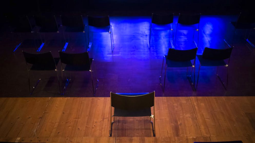 Viele Theaterbühnen und andere Kultureinrichtungen bleiben aufgrund der Corona-Pandemie leer. Ein Vorschlag der Zürcher Regierungsrätin Jacqueline Fehr (SP) zur Entschädigung von Kulturschaffenden stösst beim Bund auf Widerstand. (Symbolbild)