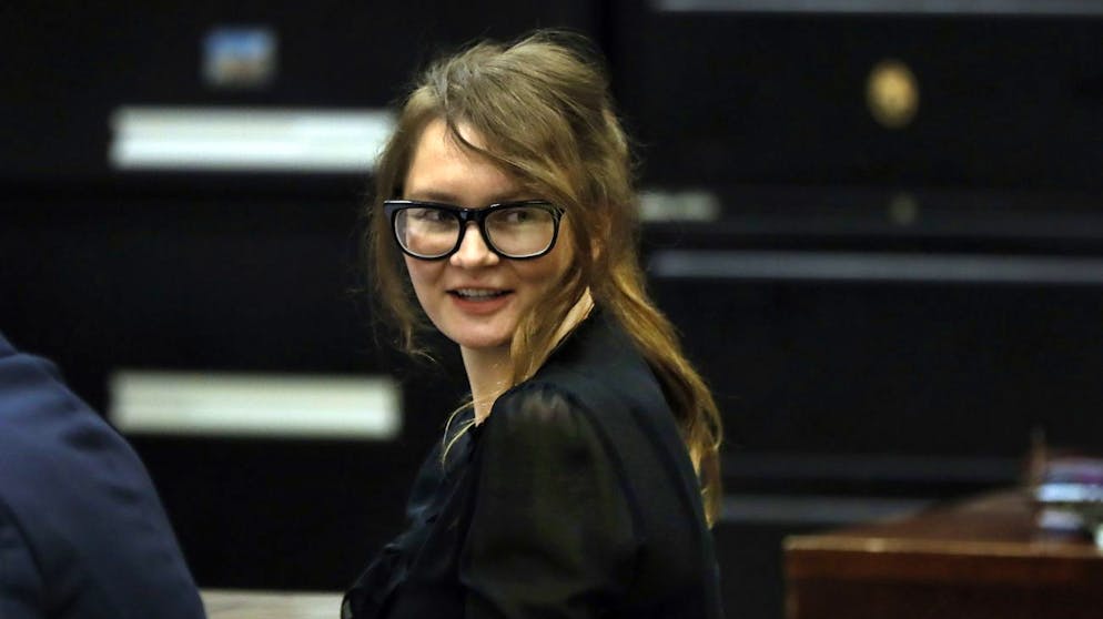 Deutsch Russische Hochstaplerin Anna Sorokin Aus Us Haft Entlassen