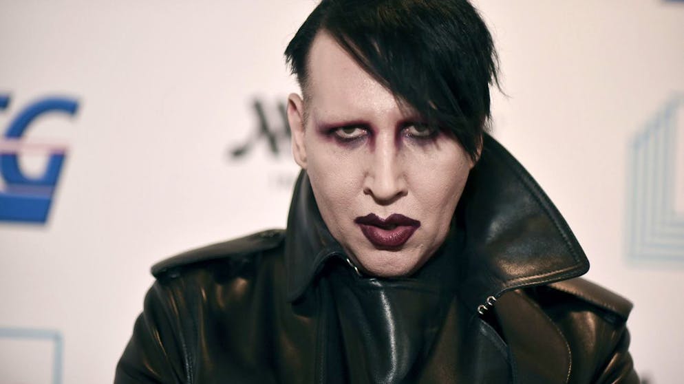 Aufgrund der Äusserungen Evan Rachel Woods und mehrerer anderer Frauen muss man in Betracht ziehen, dass Marilyn Manson ein gewalttätiger Manipulator war, der seine Position als Star auf übelste Weise ausnützte.