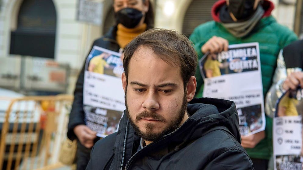 Le rappeur espagnol Pablo Hasel a été incarcéré mardi. Il avait été condamné à neuf mois de prison pour apologie du terrorisme, injures et calomnies contre la couronne et l'Etat dans des tweets. Pour certains, notamment le monde culturel, il est une figure de la liberté d'expression (archives).