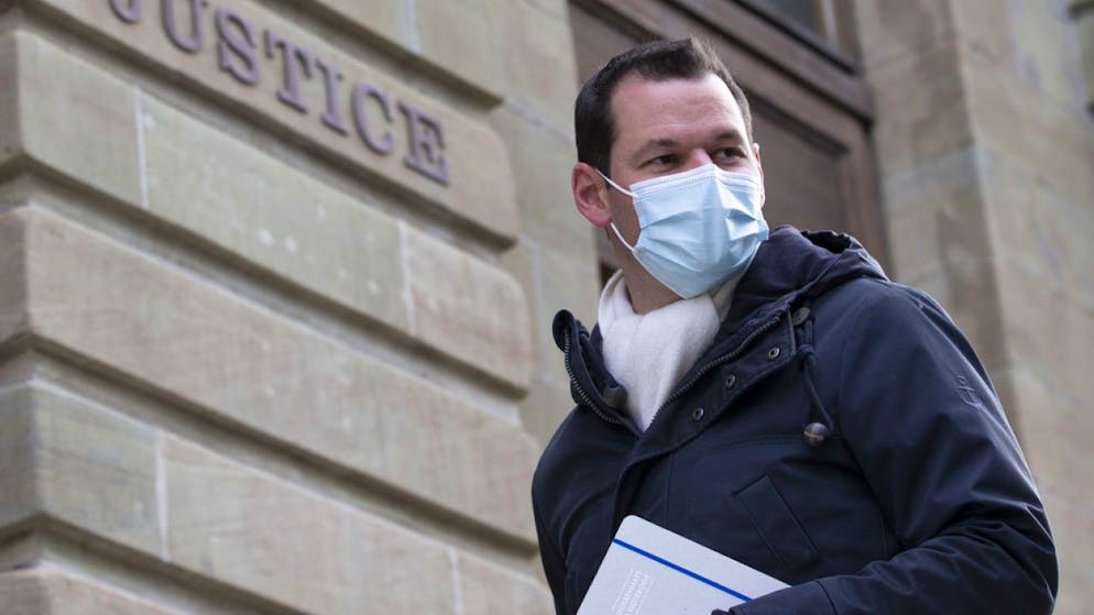 Der Genfer Staatsrat Pierre Maudet muss sich seit Montag wegen Vorteilsannahme und Vorteilsgewährung vor Gericht verantworten.