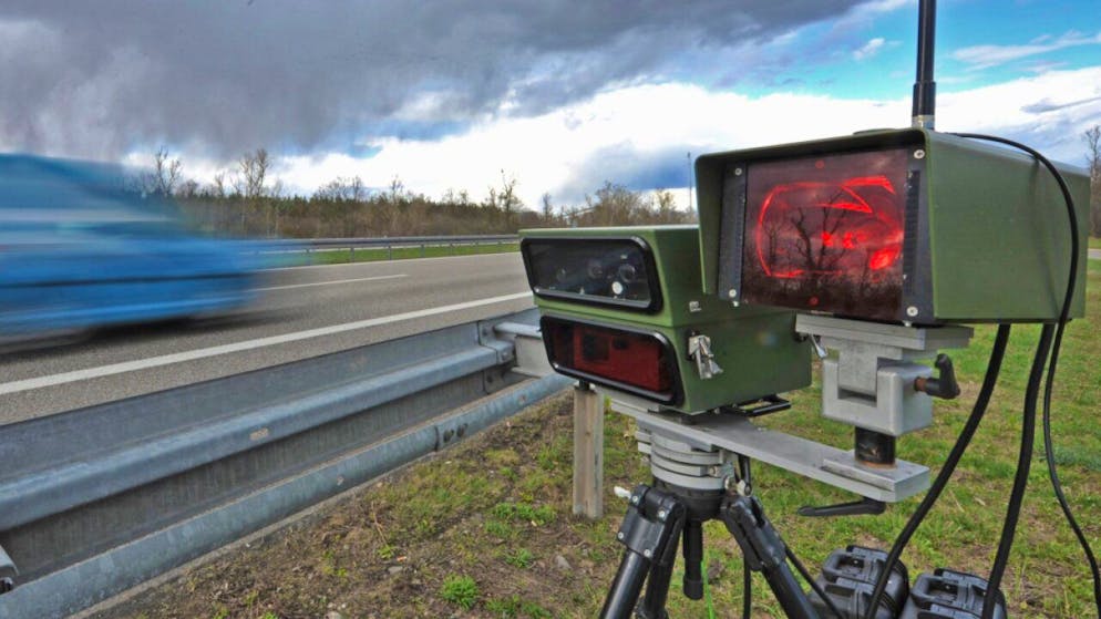 Zwischen Emmenbrücke und Neuenkirch fuhr ein Autofahrer 60 km/h zu schnell und wurde geblitzt. (Symbolbild)