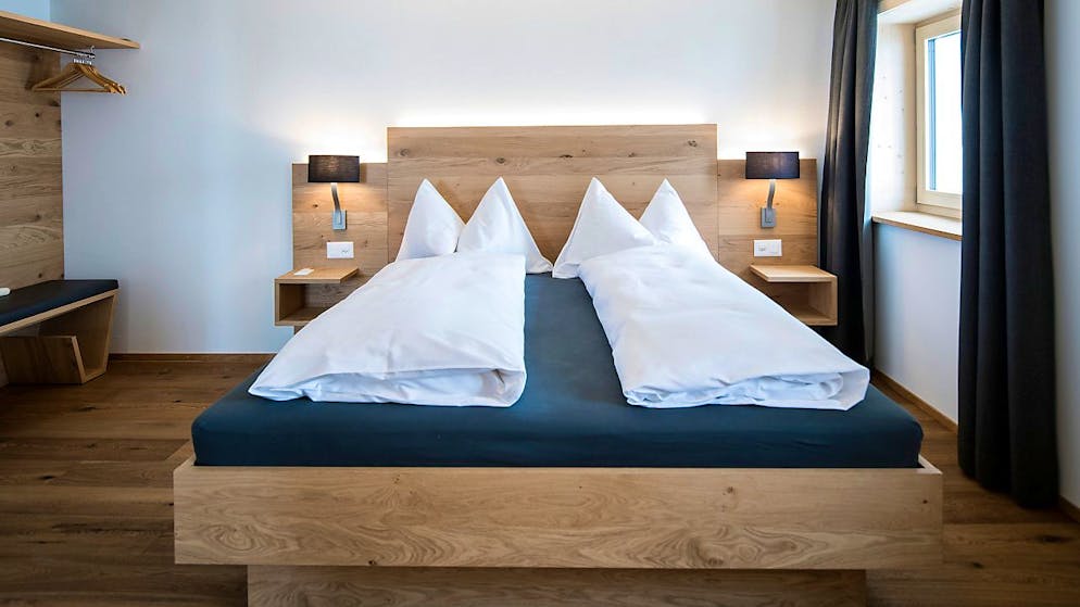 Leere Betten überall: Die Übernachtungen in Schweizer Hotels sind 2020 um 40 Prozent zurückgegangen. (Archiv)