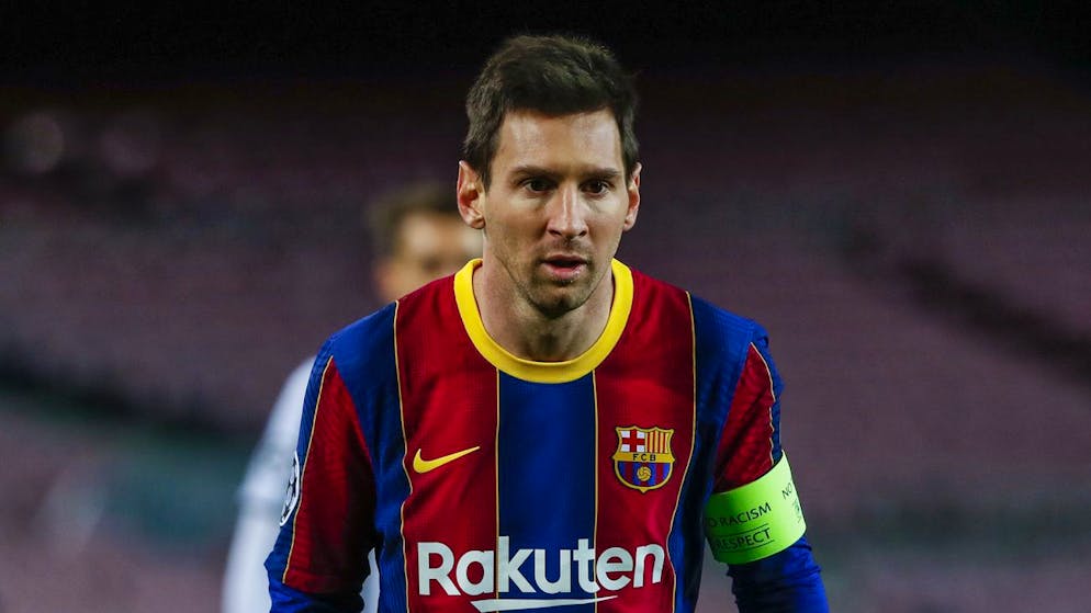 Barcelona's Lionel Messi in action during the Champions League group G soccer match between FC Barcelona and Juventus at the Camp Nou stadium in Barcelona, Spain, Tuesday, Dec. 8, 2020. (AP Photo/Joan Monfort)