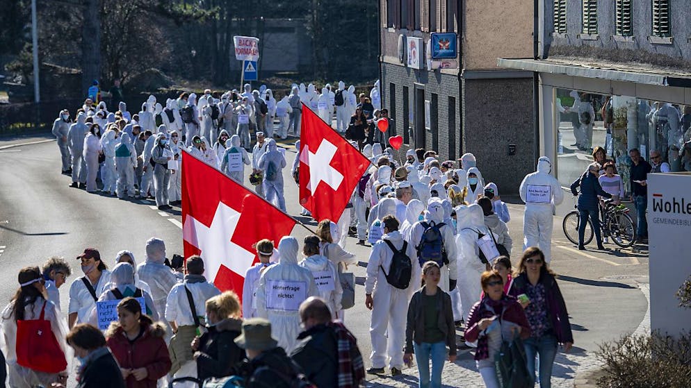 Am Samstag formierte sich in Wohlen AG eine Grossdemonstration gegen die Corona-Massnahmen der Behörden.