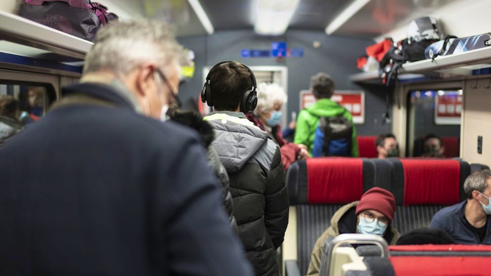 Das Handelsgericht Bern macht die SBB für Unfälle ihrer Fahrgäste bei rüttelnden Überfahrten von Weichen haftbar. 