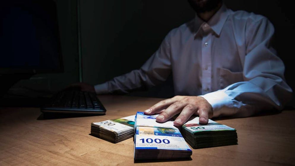 Una vittima testimonia. Inganna le donne per sottrarre loro denaro, ecco il modus operandi di un truffatore svizzero