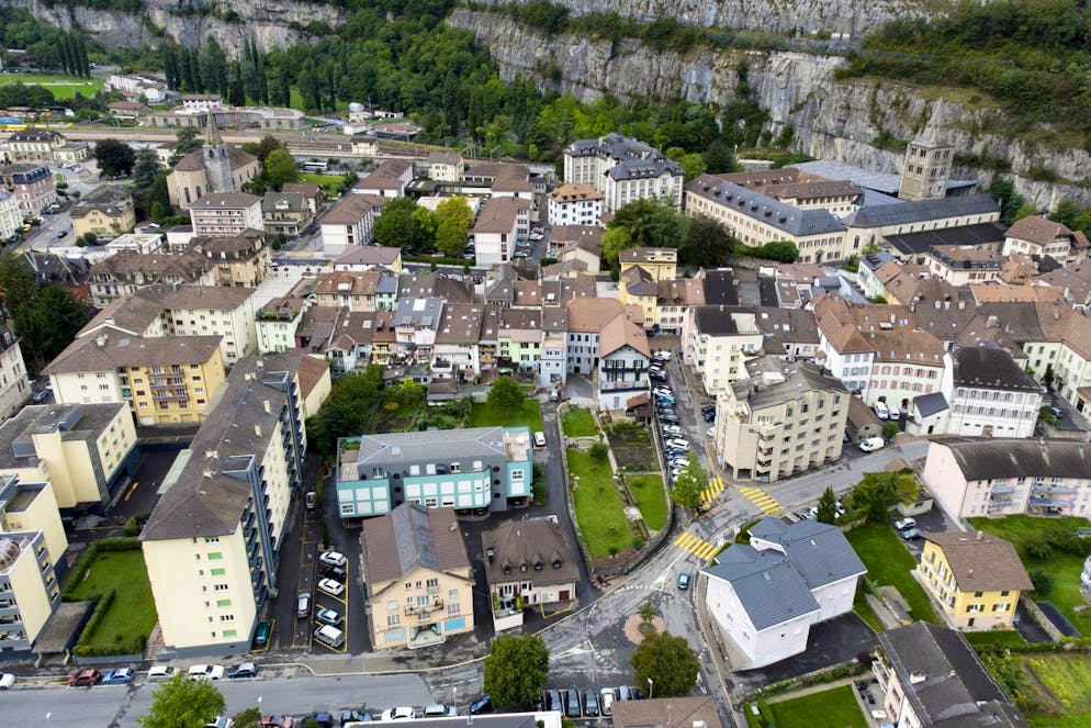 Au moment des faits, l'homme suivait un stage de formation comptable à l'Abbaye de Saint-Maurice.