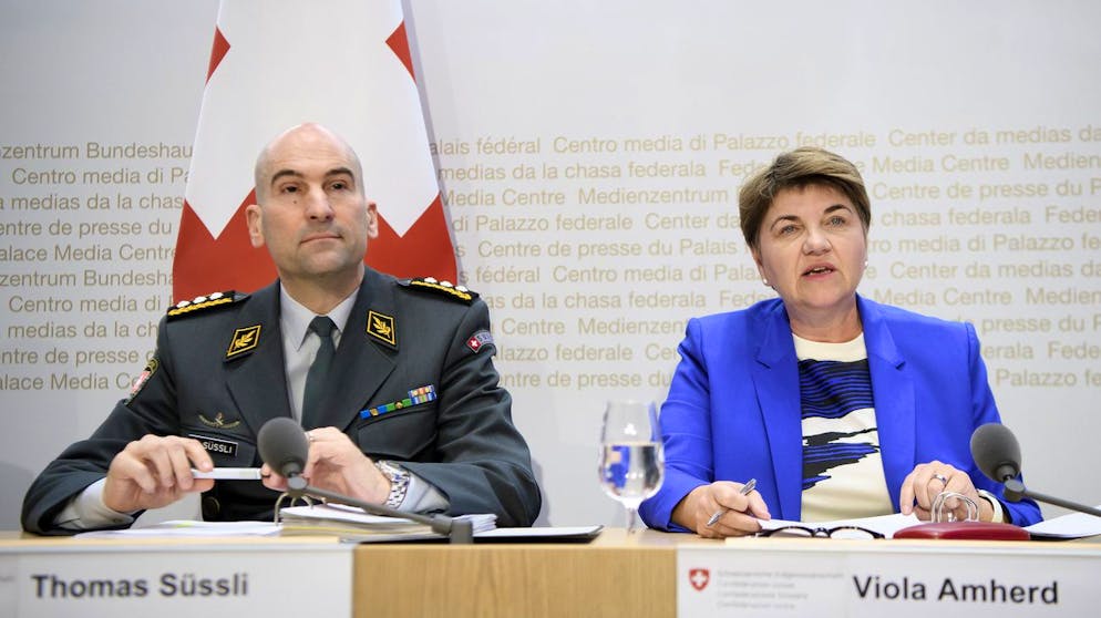 Bundesrätin und Vorsteherin des Verteidigungsdepartements, Viola Amherd, und der Chef der Armee, Thomas Süssli, müssen nachbessern.