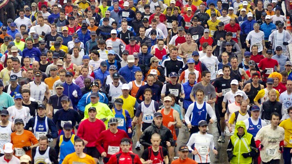 Ein solches Gedränge ist auch in diesem Jahr undenkbar: Der Zürich Marathon wird wegen der Corona-Pandemie abgesagt. (Archiv)