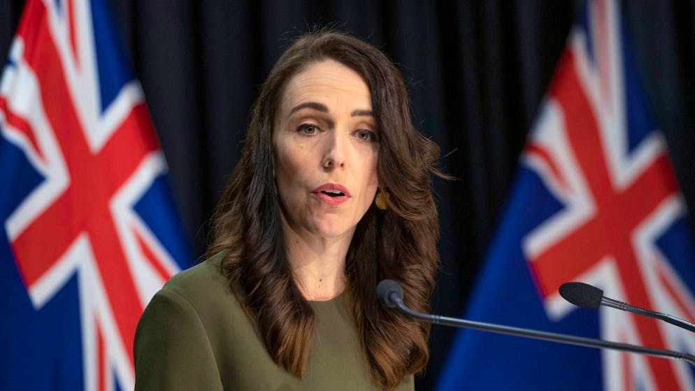 La premier Jacinda Ardern ha annunciato nuove restrizioni.