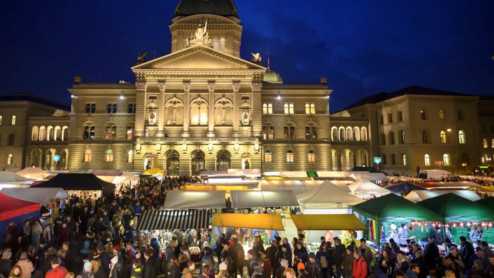 Feste wie der Zibelemärit sollen die Stadt Bern nach Ende der Pandemie wieder beleben, fordert die CVP. Die Mehrheit des Stadtrats mag sich damit im Moment nicht beschäftigen.