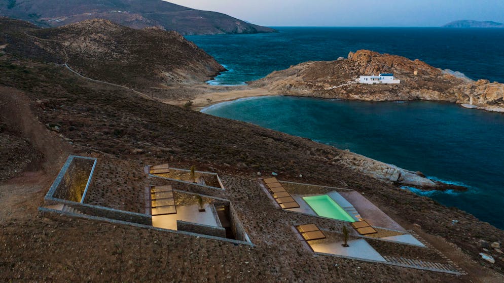 Luxus-«Höhle» im Boden. Diese Villa wurde direkt in die Küstenklippe gebaut