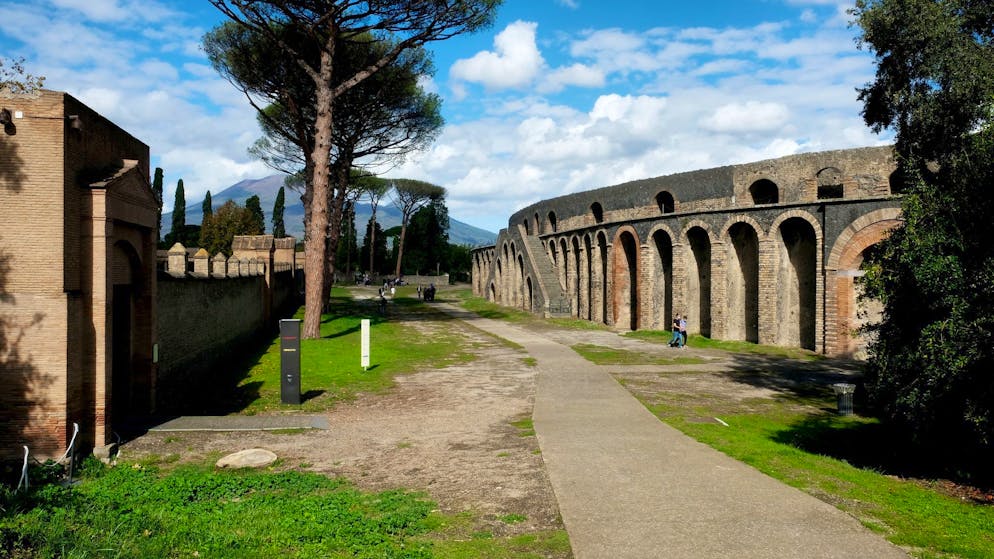 Selbst zwischen Amphitheater und Grosser Palästra verlieren sich nur vereinzelte Besucher.