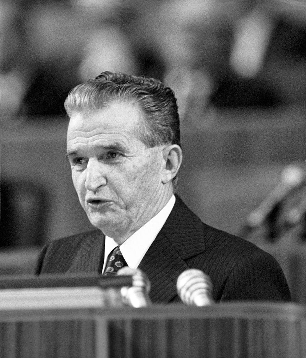 Il segretario generale del partito comunista rumeno Nicolae Ceausescu nel 1976, durante un discorso tenuto a Mosca