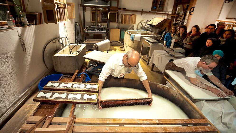 Die Basler Papiermühle soll vom Kanton pro Jahr 126'500 Franken mehr erhalten.