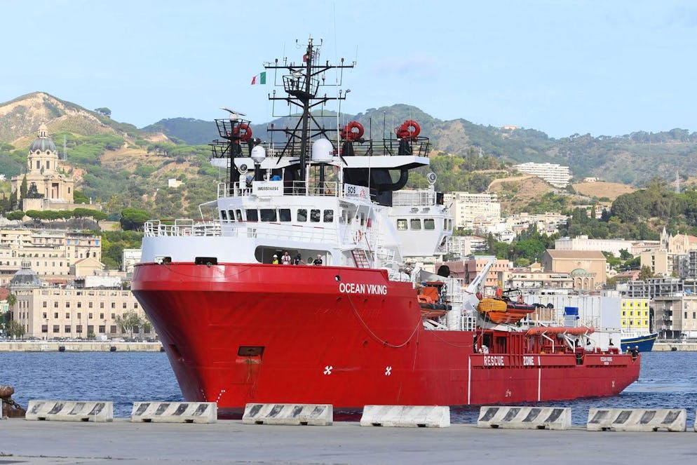epa07865224 The Ocean Viking rescue ship arrives in the port of Messina, Sicily Island, southern Italy, 24 September 2019. Ocean Viking arrived in front of the port of Messina, with 182 migrants, including women and children, one of whom was only eight days old, rescued in recent days off the coast of Libya.