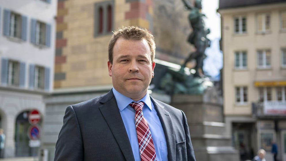 Der Urner Gesundheitsdirektor Christian Arnold (SVP) weitet die kantonale Teststrategie aus. (Archivaufnahme)