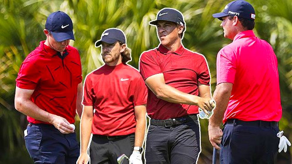 Rotes Shirt, schwarze Hose: Viele Golfer spielten im «Tiger-Outfit» zu Ehren des verunfallten Superstars.