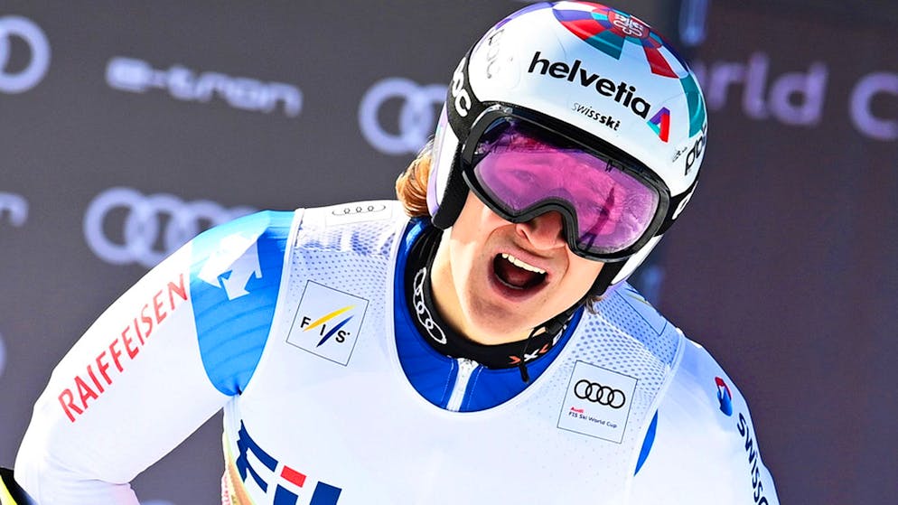 epa09042291 Marco Odermatt of Switzerland reacts during the second race of the men's giant slalom at the FIS Alpine Skiing World Cup in Bansko, Bulgaria, February 28, 2021. EPA / VASSIL DONEV