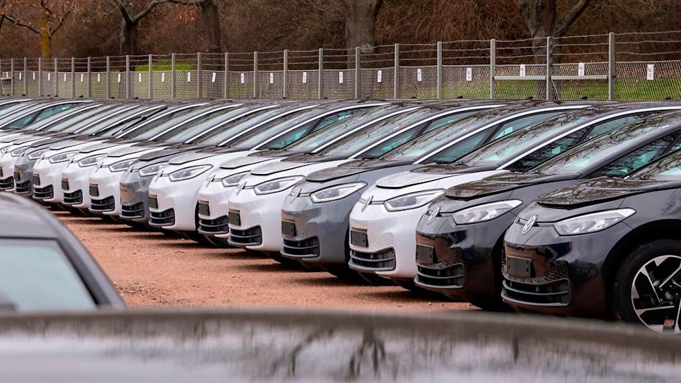 Nach dem miserablen Coronajahr 2020 sind die Schweizer Neuwagenhändler auch ins neue Jahr schlecht gestartet: Der Absatz ist im Februar erneut deutlich geschrumpft. (Symbolbild)