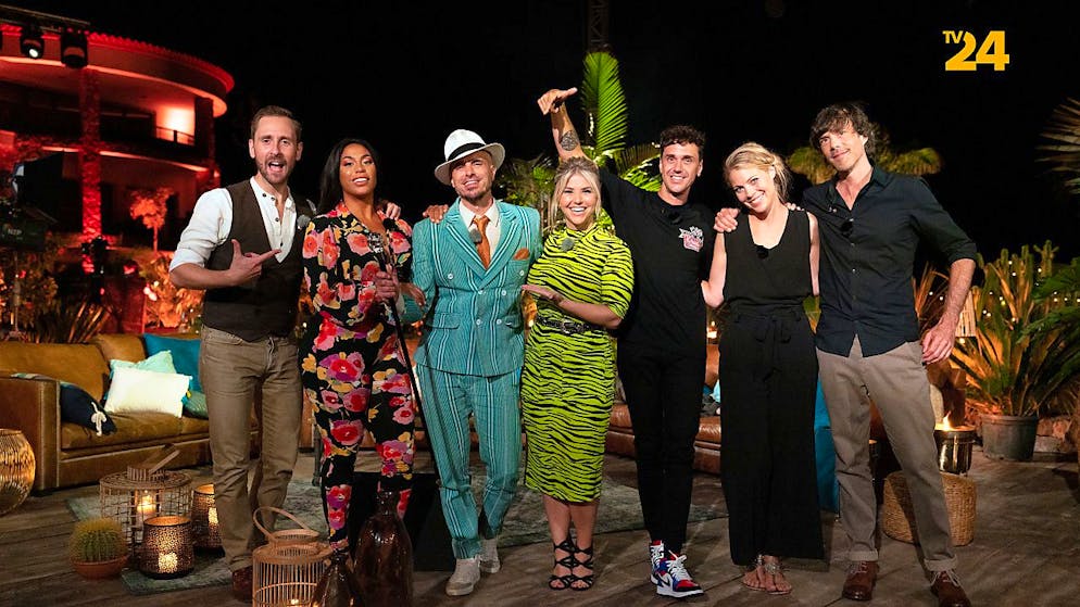 Kunz, Ta'Shan, Dodo, Beatrice Egli, Seven, Jaël und Adrian Stern (v.l.n.r.) sind ab Mittwochabend in der zweiten Staffel "Sing meinen Song - das Schweizer Tauschkonzert" zu sehen.