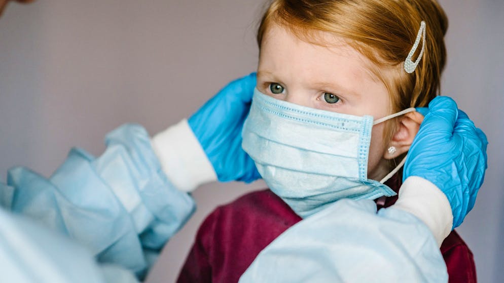 Les enfants âgés de moins de dix ans ont des taux d'anticorps plus élevés après avoir été infectés par le coronavirus que les adolescents et les adultes.