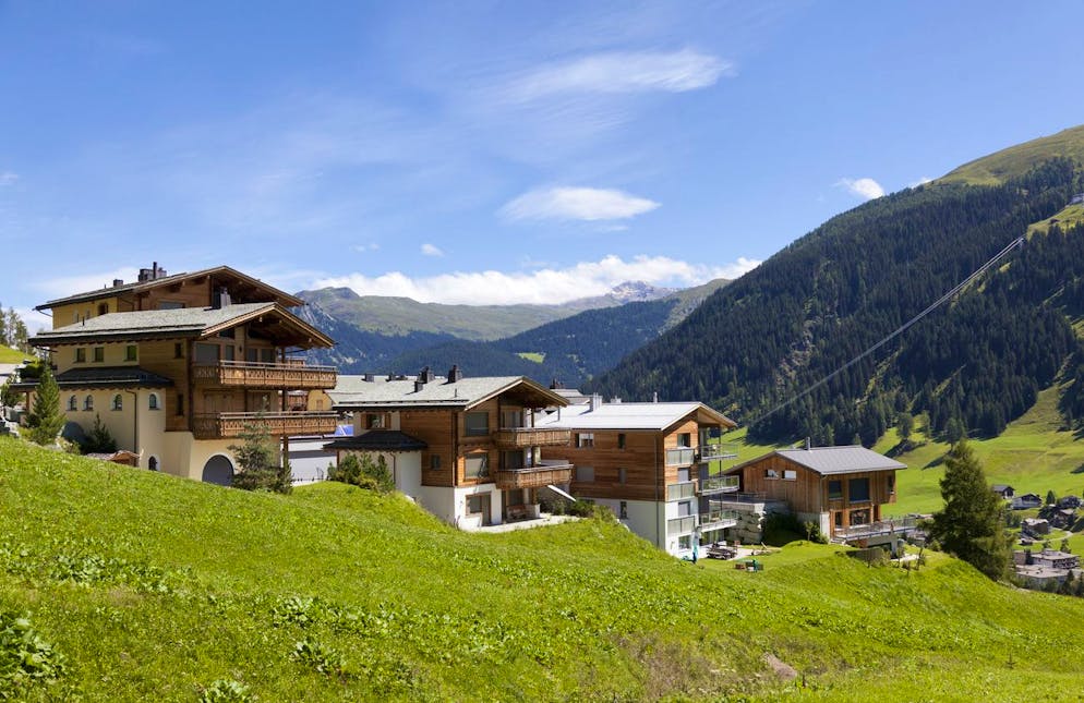 Wegen einer Missinterpretation des Raumplanungsgesetzes sehen sich Chalet-Besitzer gezwungen, ihre Häuser abzureissen. (Symbolbild)
