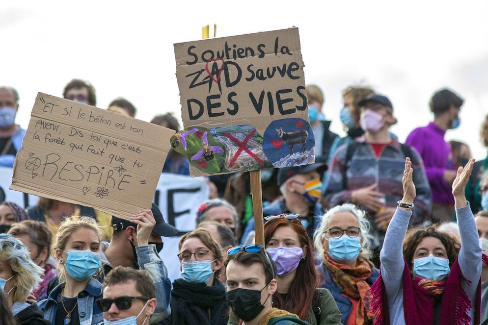 Environ 1500 manifestants à Lausanne en soutien à la ZAD