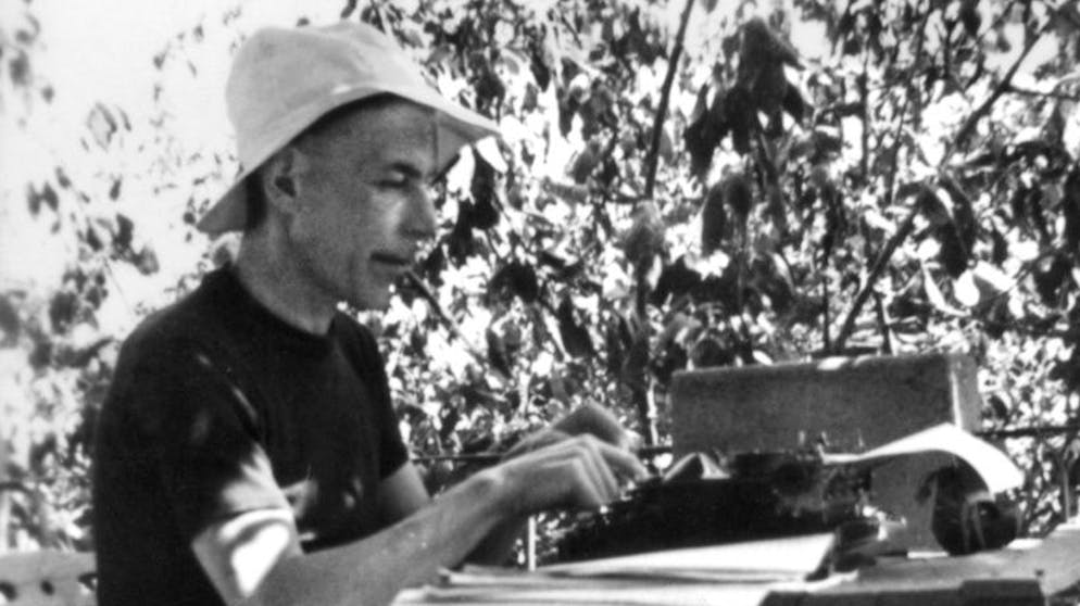 Der Schriftsteller Friedrich Glauser, aufgenommen im Sommer 1938 in Nervi. (KEYSTONE/Photopress-Archiv/Anonymous)