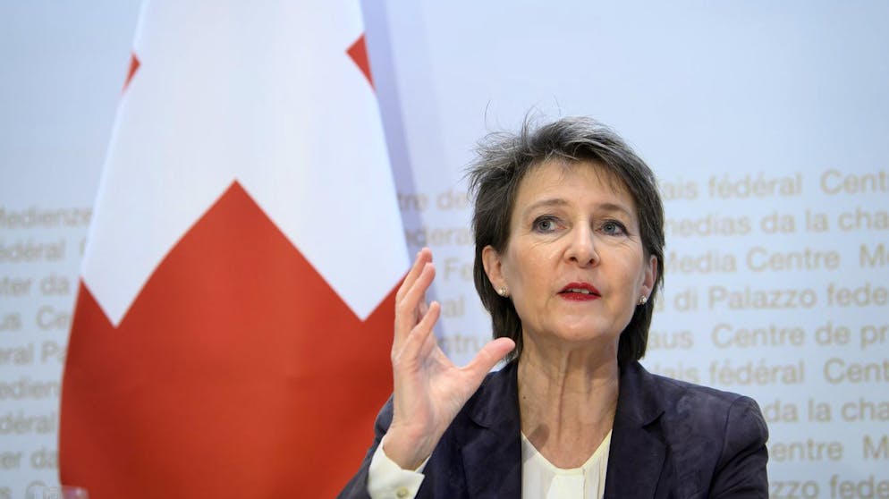«Jetzt muss ein Ruck durch unser Land gehen»: Bundespräsidentin Simonetta Sommaruga während der Pressekonferenz vom 16. März 2020 zur Erklärung des Notstandes in der Schweiz.