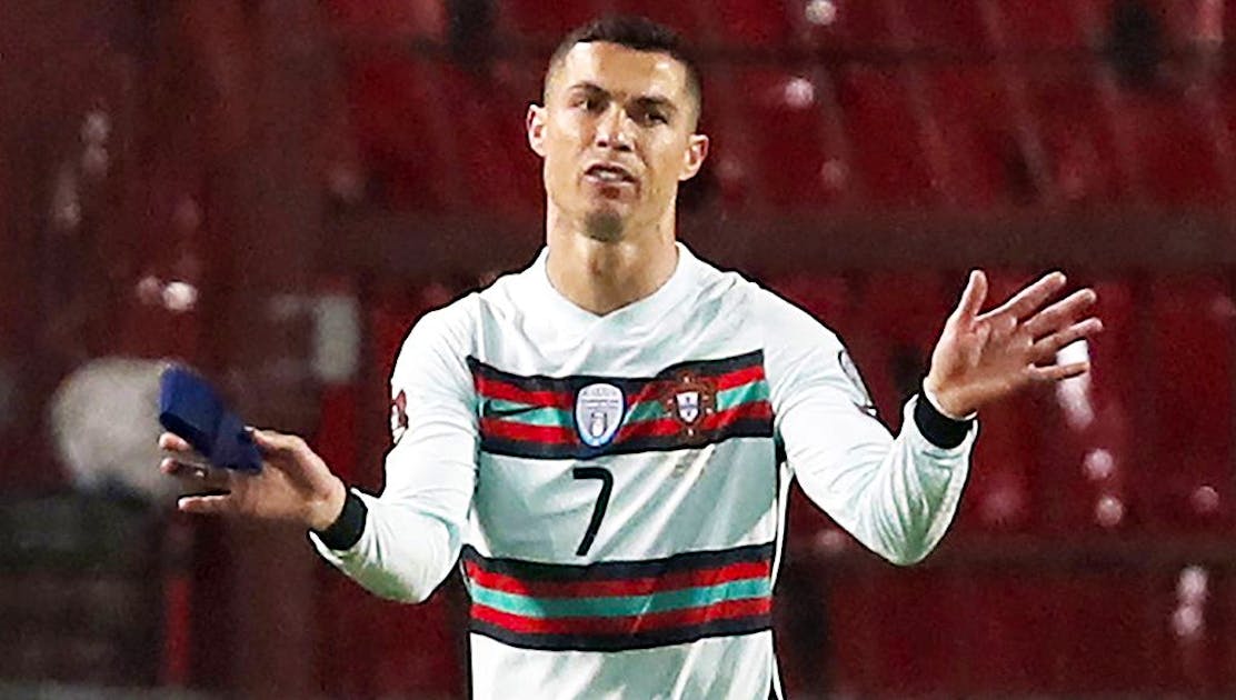 Discarded captain armband of Cristiano Ronaldo will be auctioned